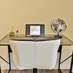 Stunning Apartment Near Citycentre & Oracle